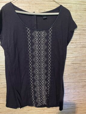 Lucky Brand Navy Short Sleeve Scoop Neck Top with White Embroidery
